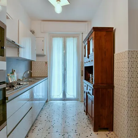 Finestra Su Durazzo By Wonderful Italy