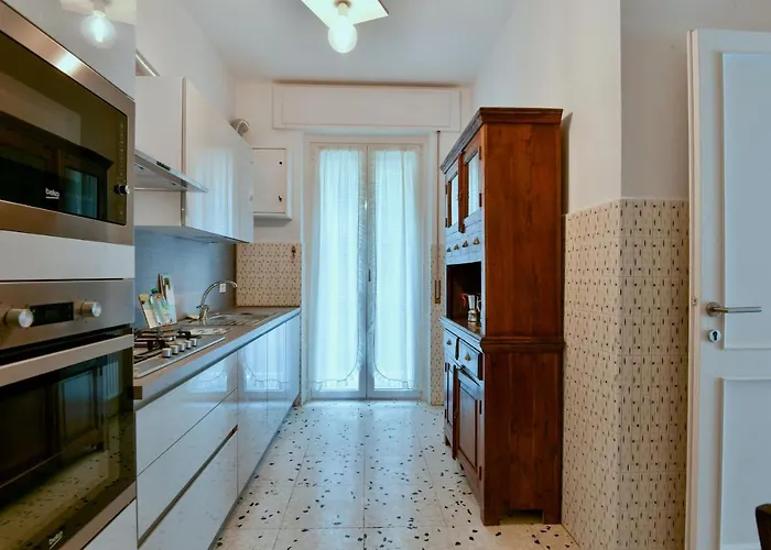 Finestra Su Durazzo By Wonderful Italy